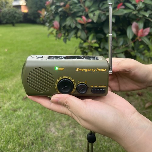 太阳能充电手摇手电筒