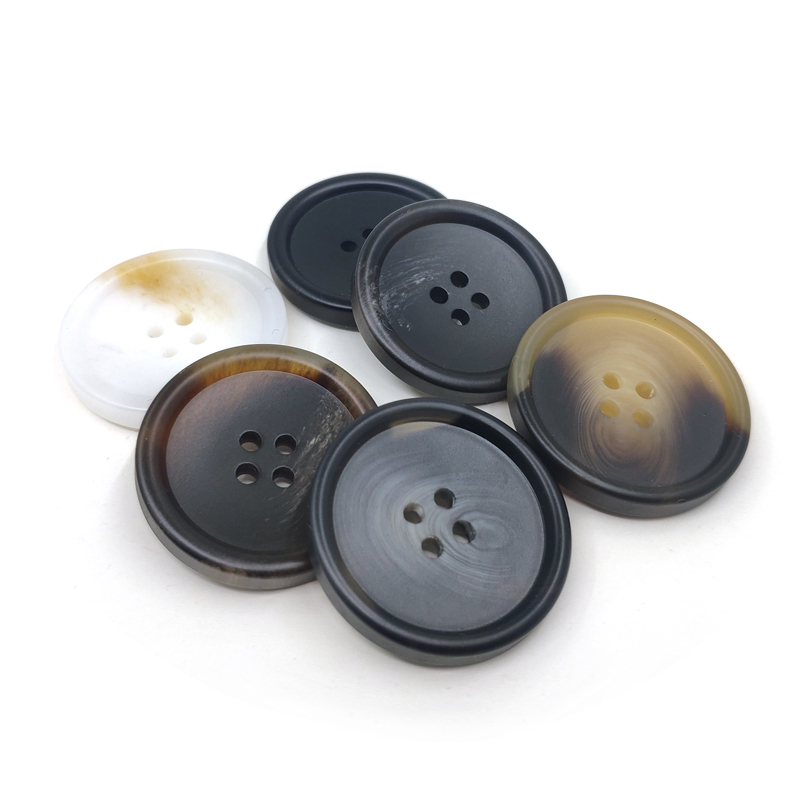 高档树脂四眼扣子百搭圆形男士