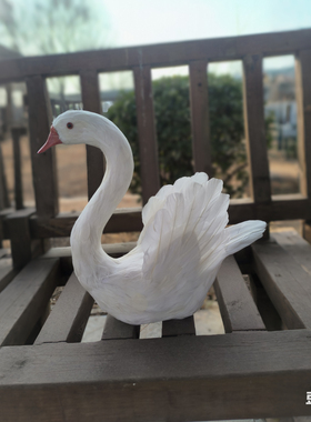 仿真黑白天鹅羽毛天鹅摆件室内橱窗家具舞台婚礼装饰影视道具摄影