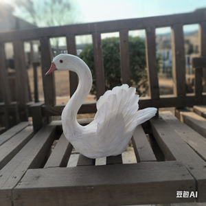 仿真黑白天鹅羽毛天鹅摆件室内橱窗家具舞台婚礼装饰影视道具摄影