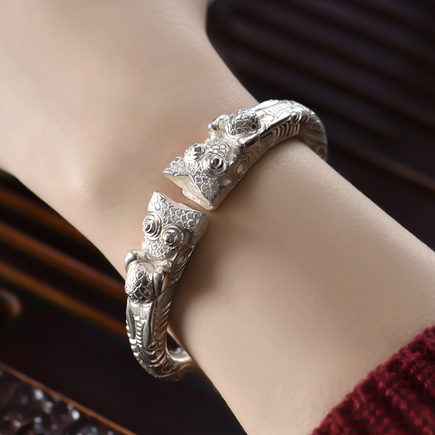 手工银镯老纯银定做999纯银女式民族风复古刻字定制活口白银手镯,饰品/流行首饰/时尚饰品新,银饰手镯,淘宝优惠券,粉丝福利购,淘宝优惠卷