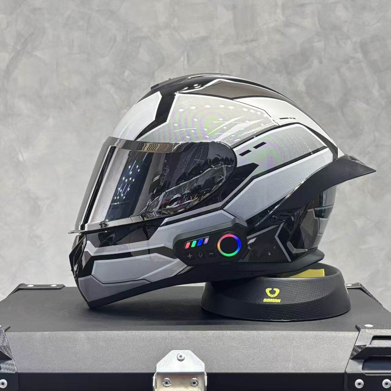 摩托车头盔保暖四季通用全盔机车骑行防撞防晒3c认证冬季电动车