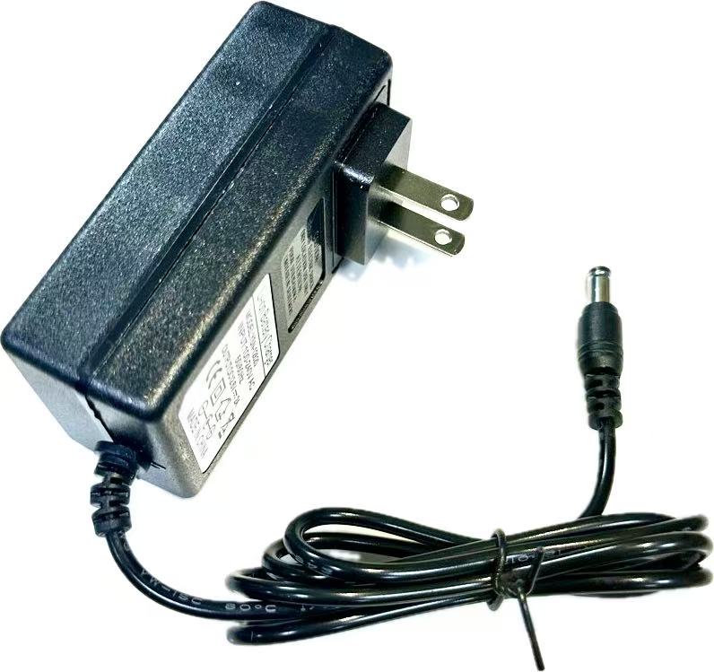 锂电池充电器4.2v8.4v12.6v充电器