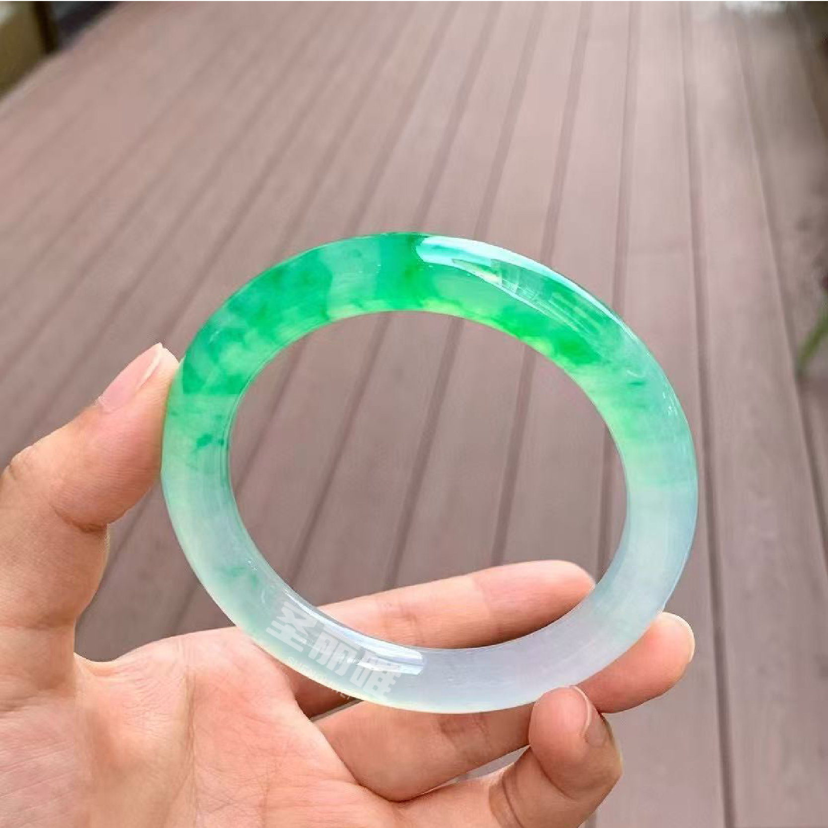 顺丰空运缅甸老坑翡翠手镯高冰飘阳绿圆条手镯送妈妈送女朋友百搭