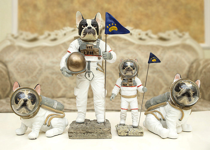 创意NASA汪星球法国斗牛犬宇航员办公室桌面摆件客厅树脂狗狗摆设