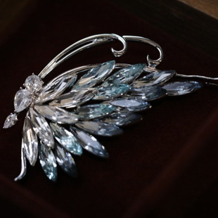 奢华优雅水晶蝴蝶胸针女精致时尚 西凉妃子新款 高级感配饰锆石胸花