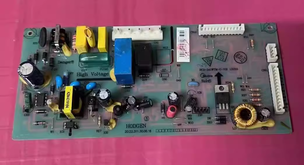 适用美的冰箱BCD-241WTM-C主板502301010087电源板