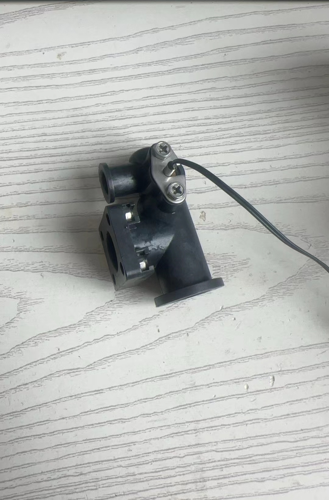 阿里斯顿燃气热水器水流塑料Hi7出水口配件传感器黑色塑料拆机件