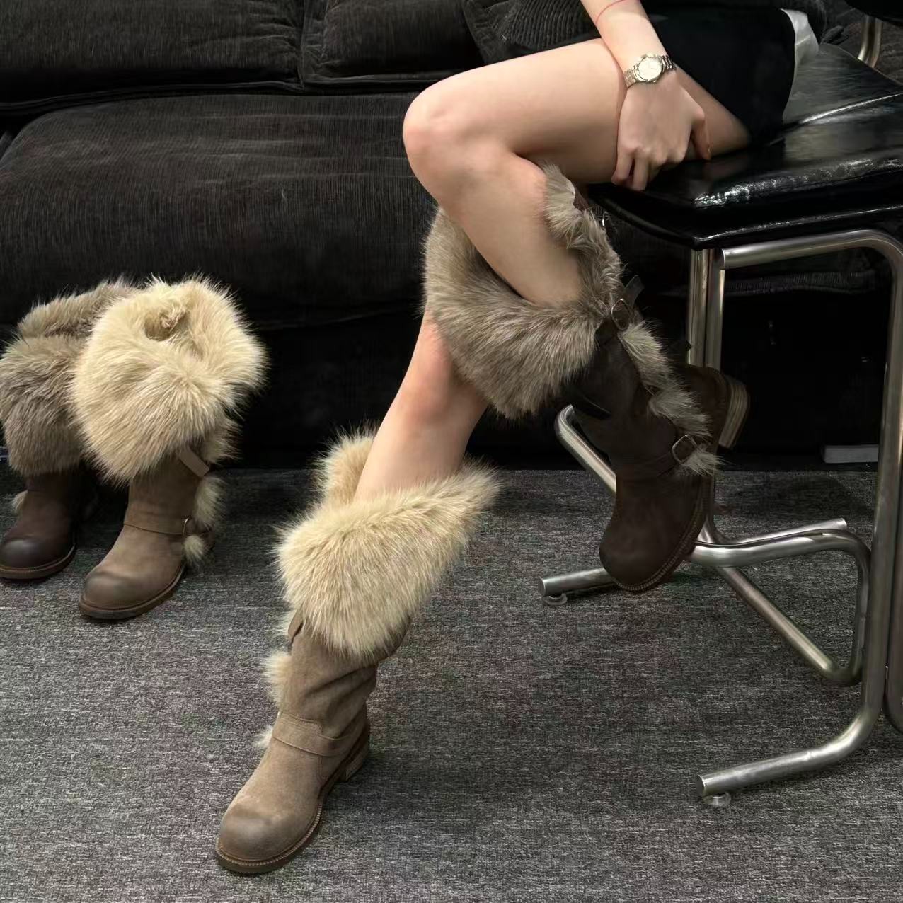 时尚厚绒保暖雪地靴女款2025冬季新款俄式软皮高筒靴百搭防滑棉鞋