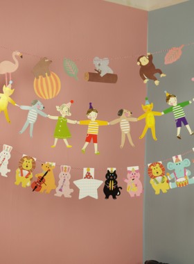 ins宝宝生日聚会布置品彩旗卡通动物黄色拉旗幼儿园派对教室装饰