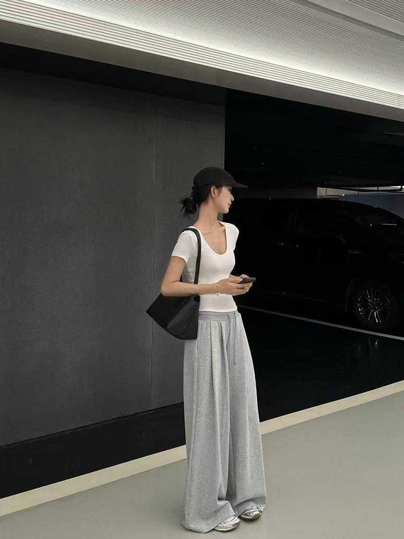 2026秋季新款韩版宽松显瘦百搭休闲裤女中高腰阔腿松紧腰抽绳长裤