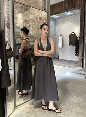MMC设计感假两件挂脖连衣裙女2026夏绑带收腰显瘦背心裙62L32016