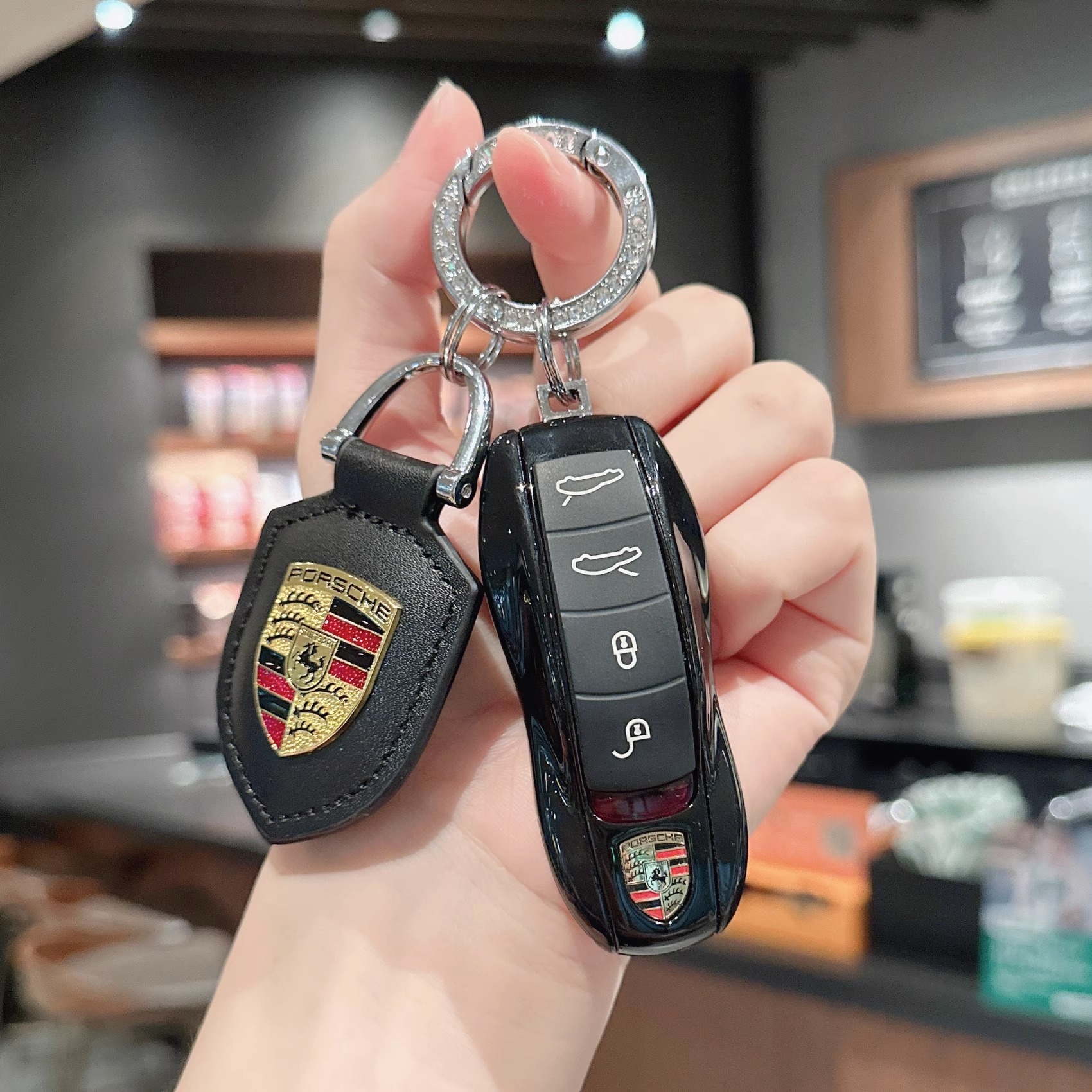 保时捷钥匙壳新卡宴718macan钥匙套帕拉梅拉扣taycan911包插入式