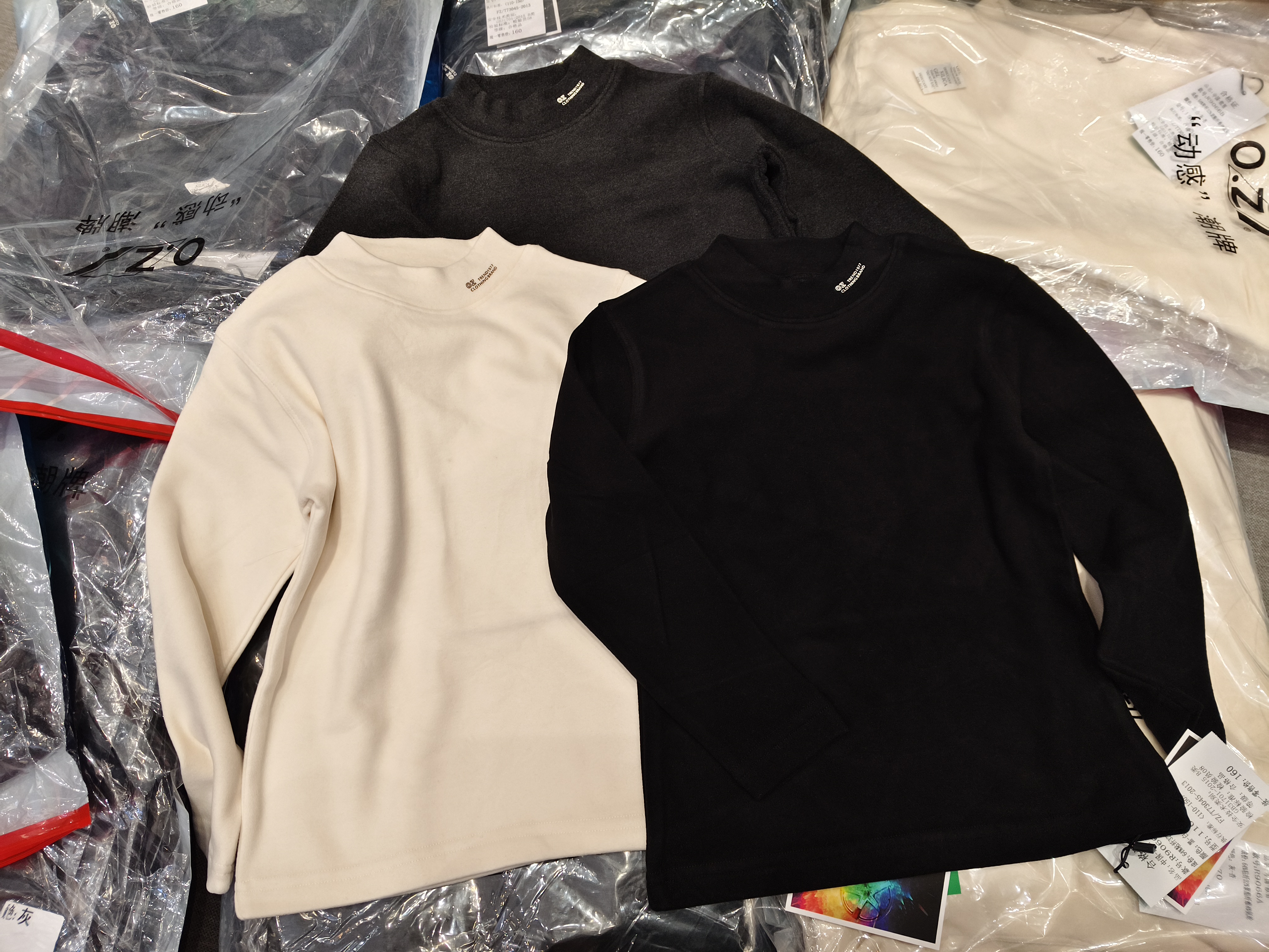 深秋冬年装 男童女童可亲子 黑白杏半高领发热打底衣 110-180 160