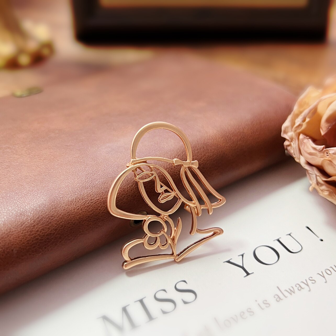 古典欧式美人头别针女西装胸针个性线条戴帽女胸花空调房披肩扣针