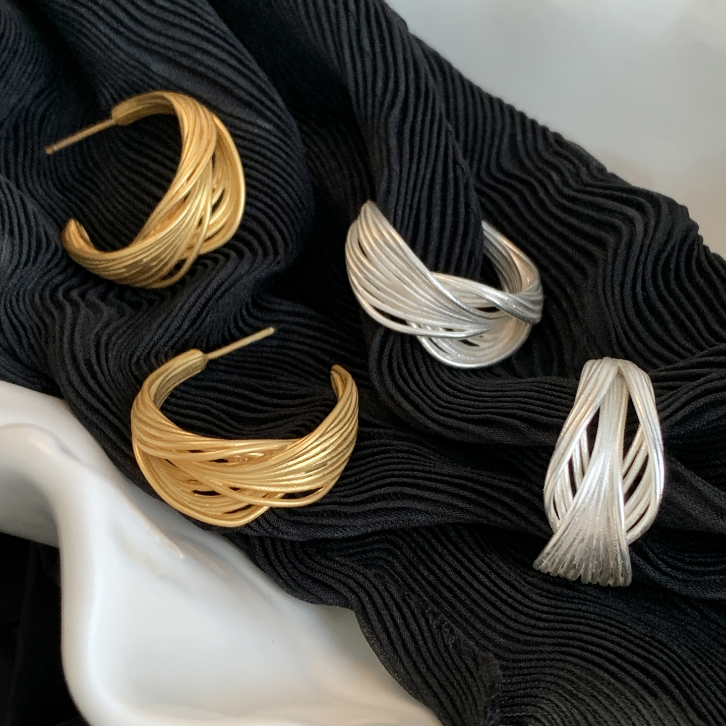 S925银针金属哑光耳圈时髦耳钉