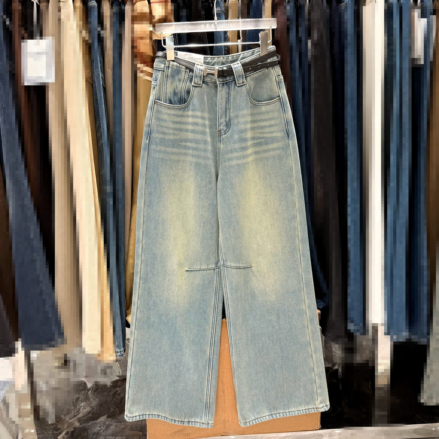 浅蓝色加绒高腰直筒宽松显瘦窄版牛仔裤女秋冬新款时尚百搭长裤子