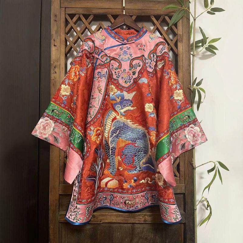 瑜玥传琦原创麒麟回头新款精工如意重工刺绣香云纱斜襟崖头太太服