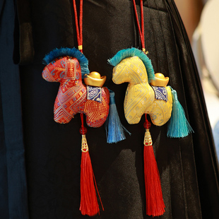 2026马年吉祥物公仔生肖马玩偶娃娃中国风小挂件年会活动新年礼物