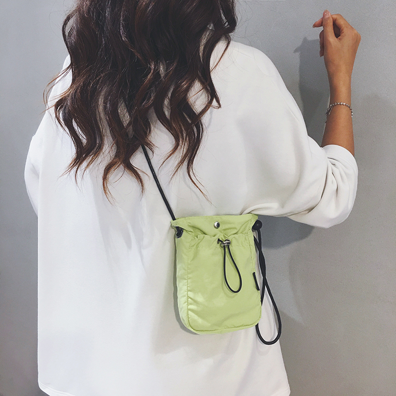 日系潮流迷你帆布包包女2025新款时尚休闲手机包运动旅游斜挎小包