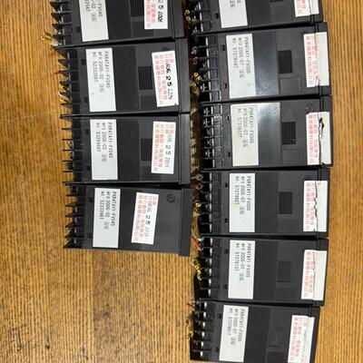 温控仪PXR4TAY1-FV04S 有5个