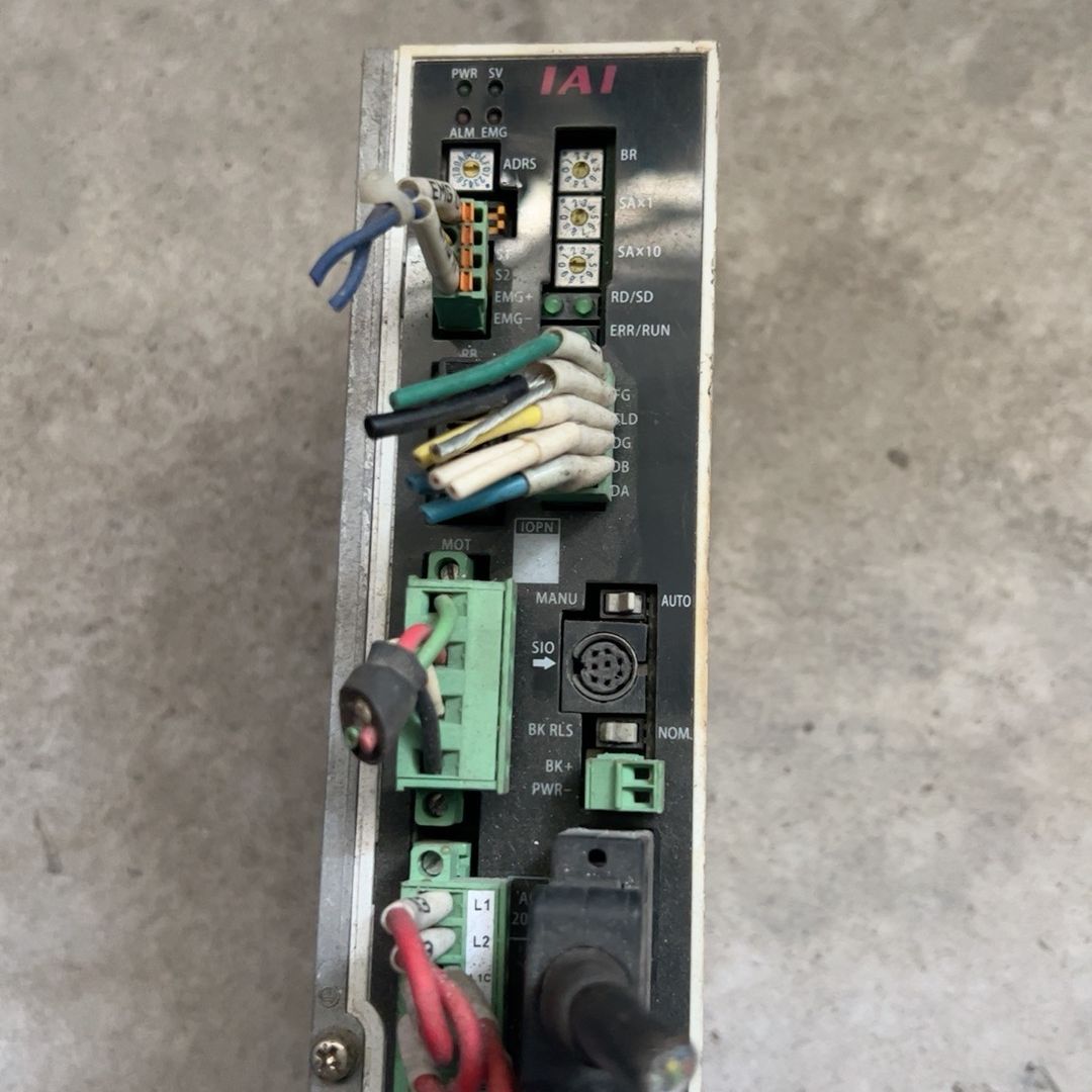 IAI驱动器SCON-C-100I-CC-0-2现货拆机