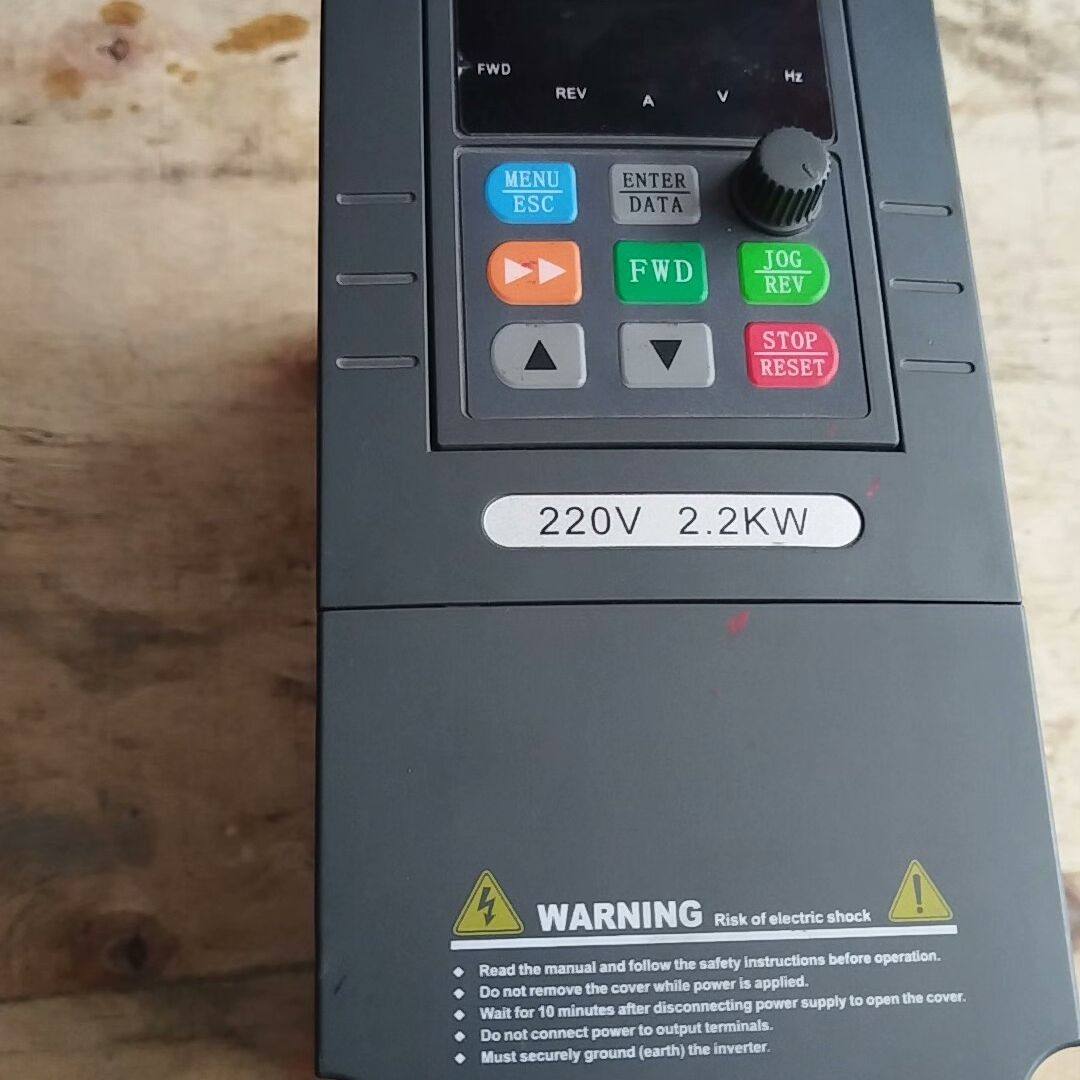 源信变频器WD300-2S0022G-C-KLJ  2.2K