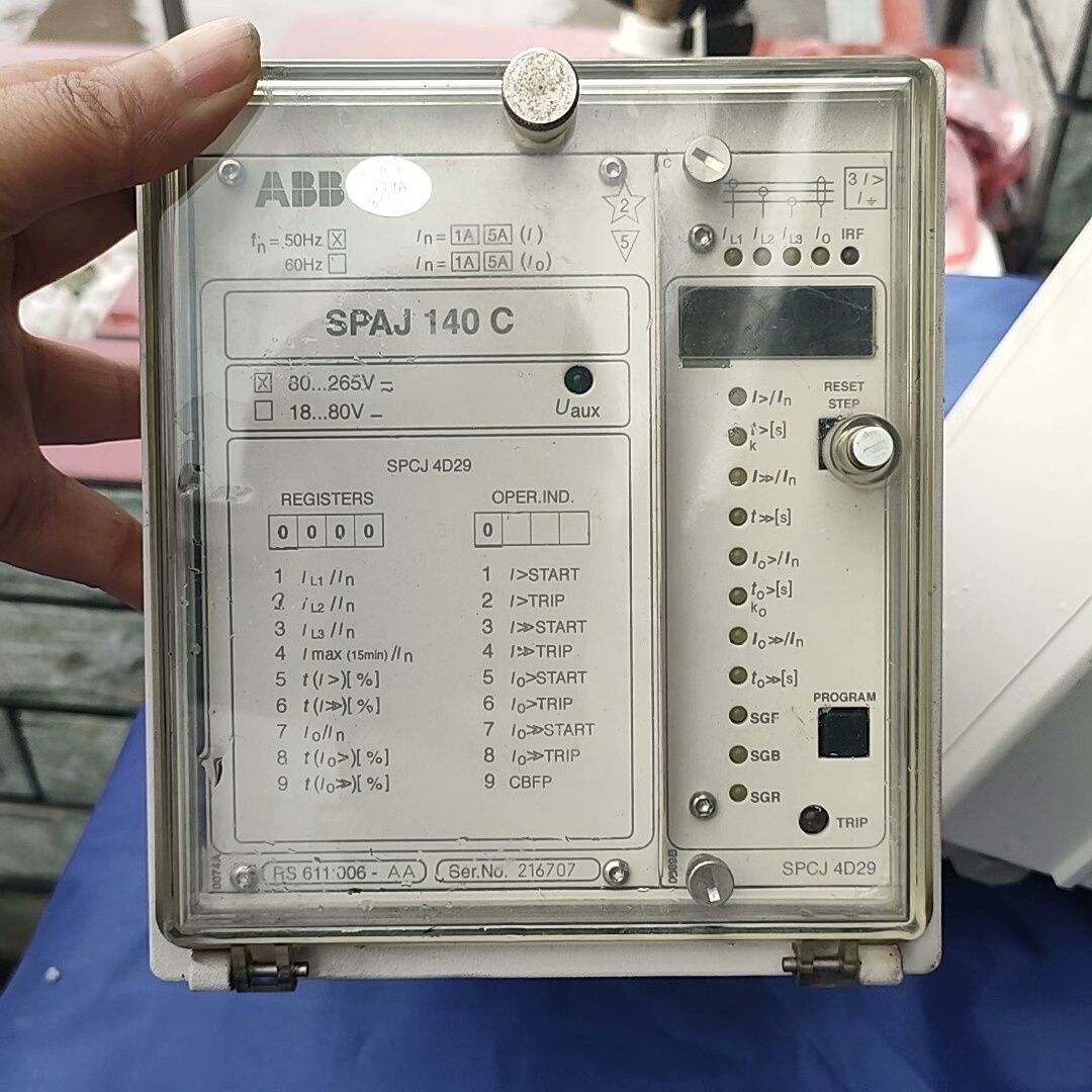 拆机继电保护综保装置SPAJ140C 成色如图