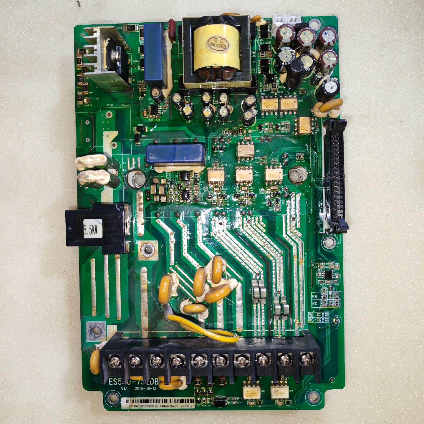 艾普希隆ES500-752DB变频器驱动板功率5.5KW带模