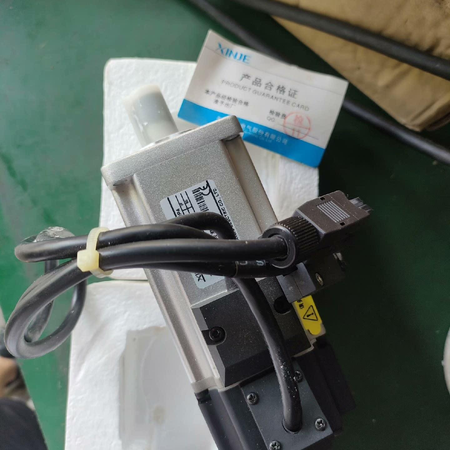 X2-60ST-M01330B-20P4 伺服电机 40