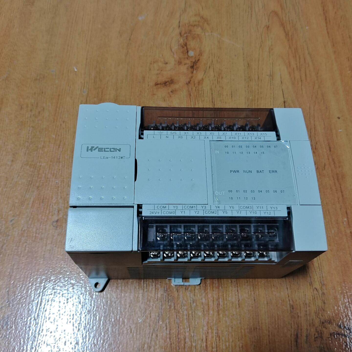 维控触摸屏LX3V-1412MT-A 功能正常 成色为实图