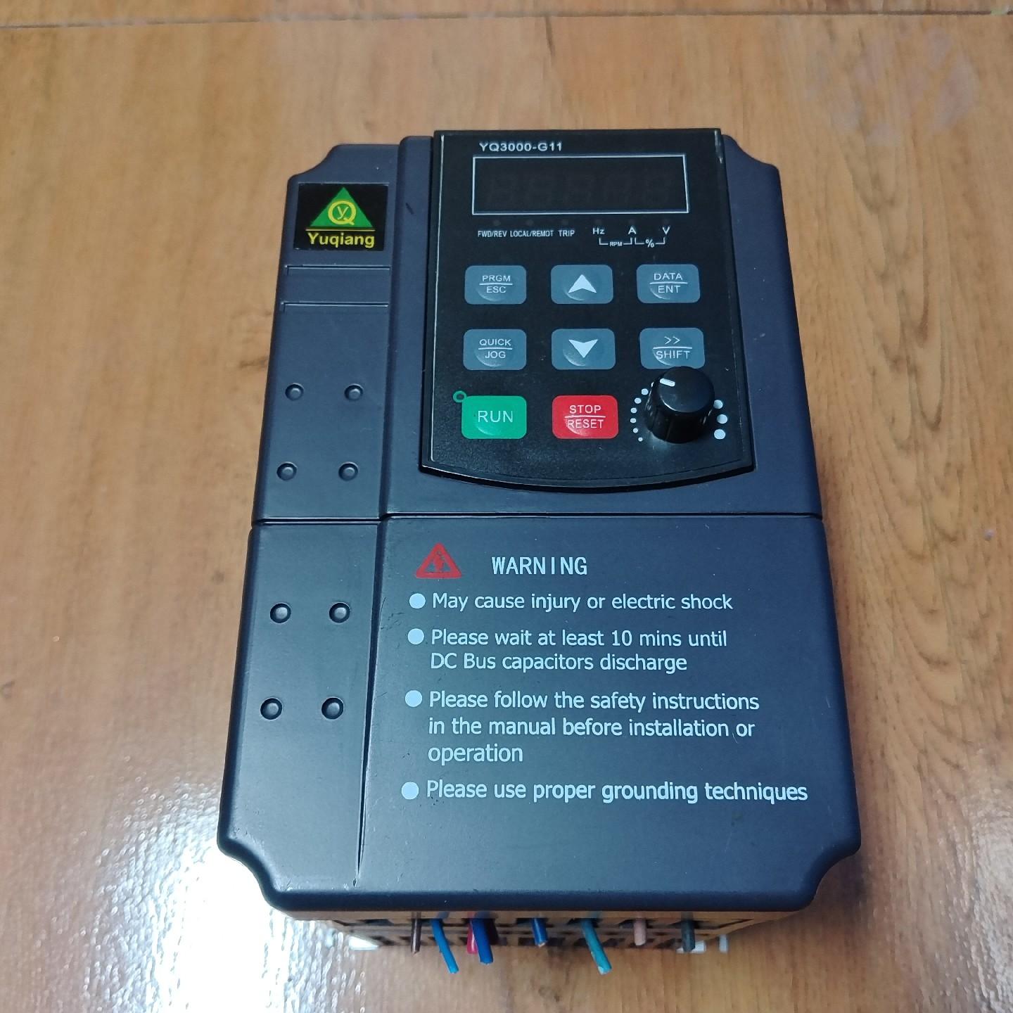 誉强变频器YQ3000G11-202P2G 功率2.2kw