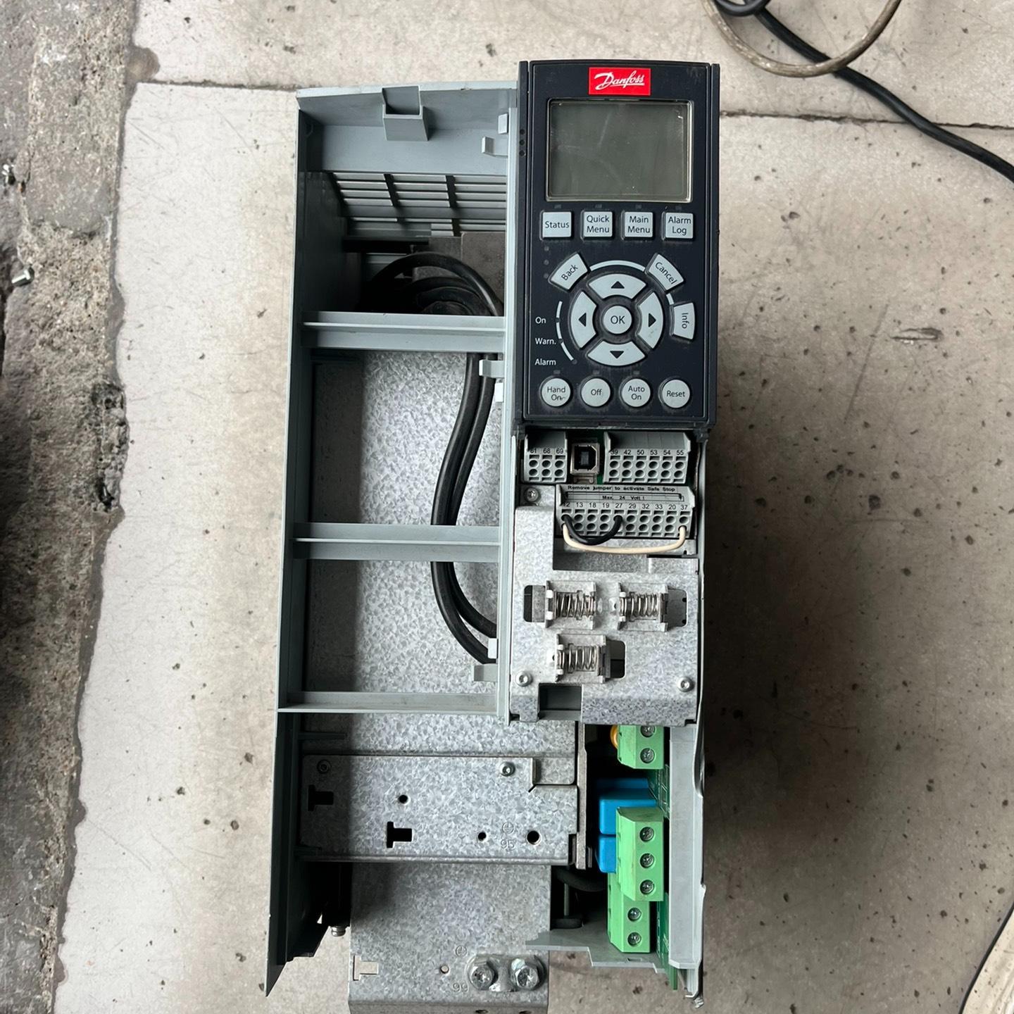 丹佛斯FC312变频器15KW FC-312P15KT5E2