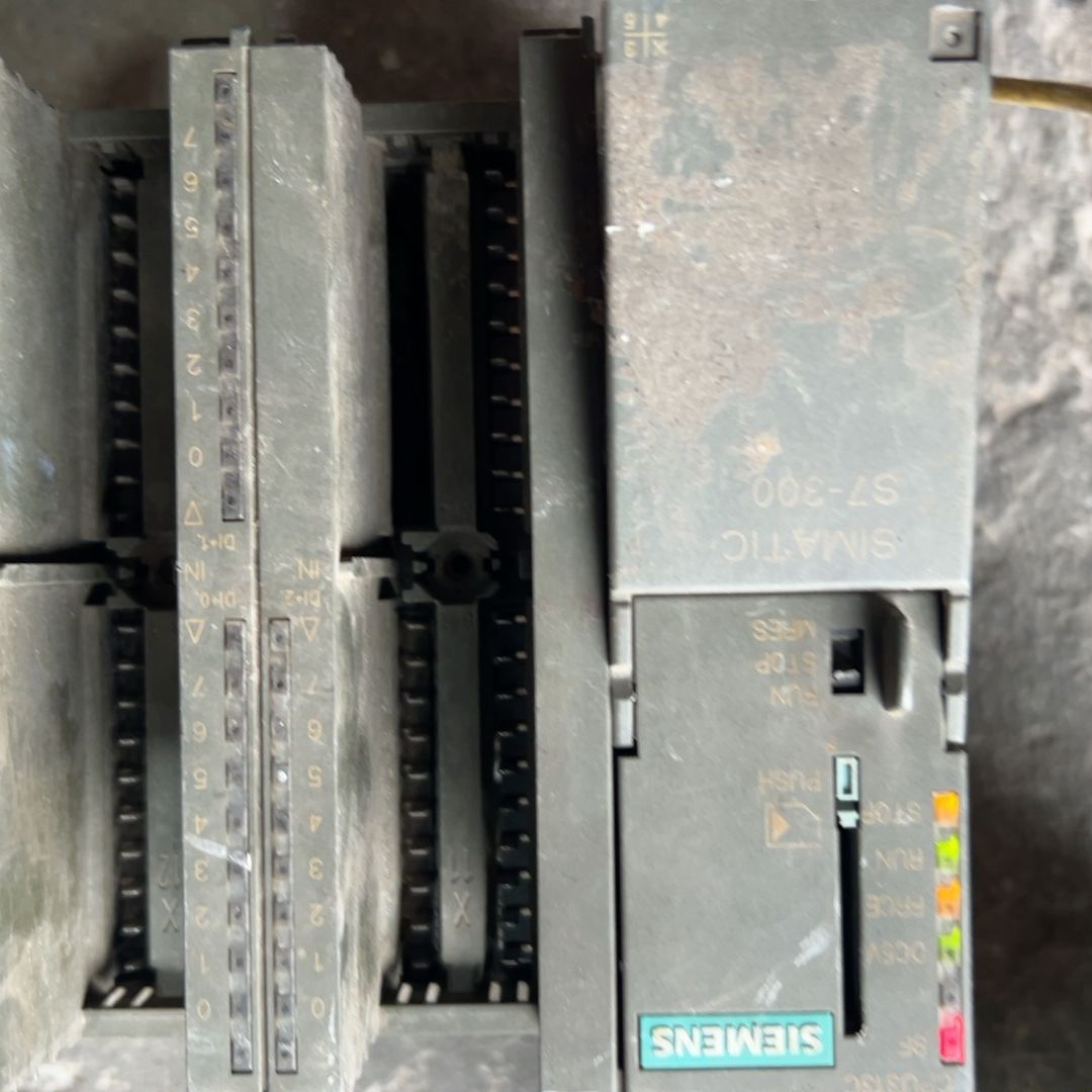 313-5BF03-0AB0 上电一直闪灯 货如图 不