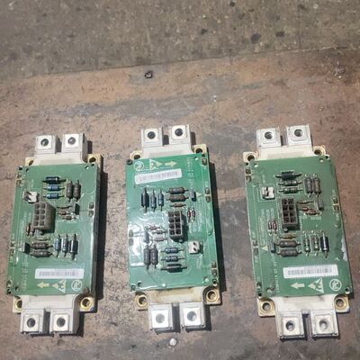 英飞凌IGBT模块FF300R12ME4 带驱动板 133B