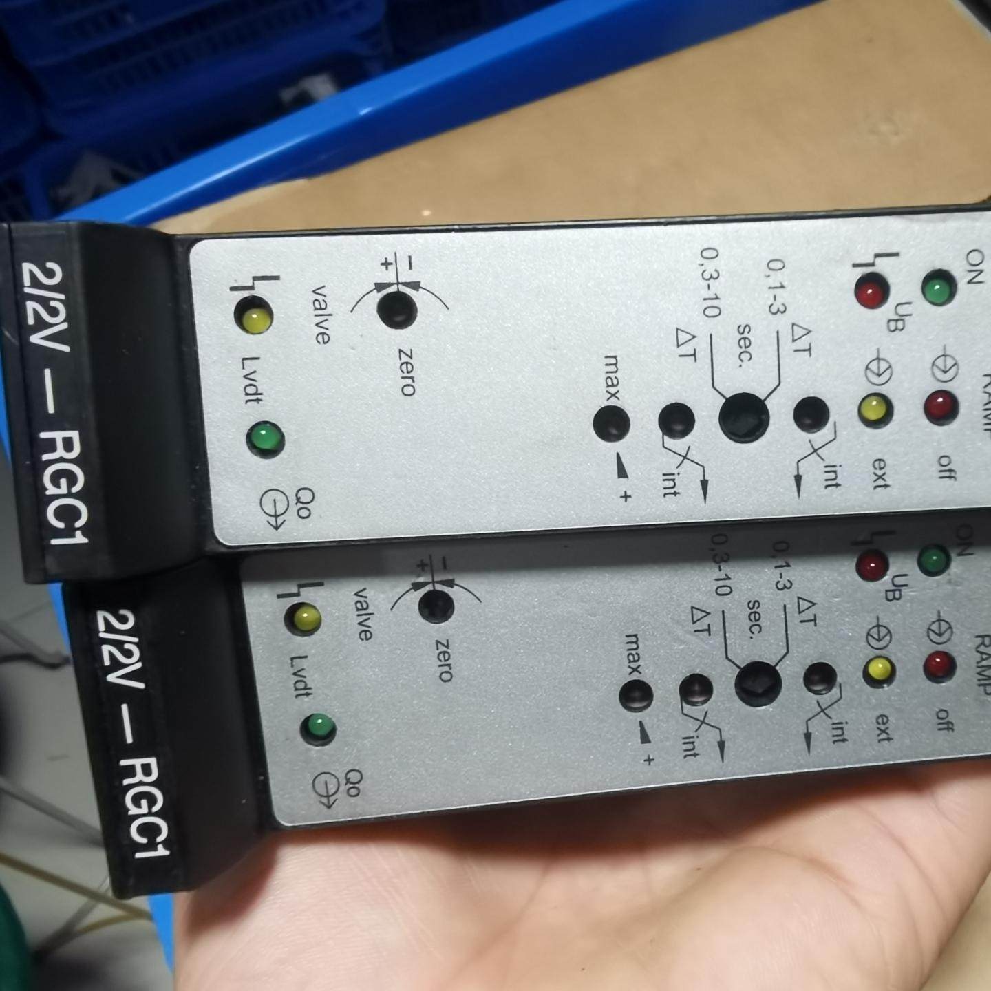 2/2V-RGC1流量放大板 2块现货！适用于工程机械