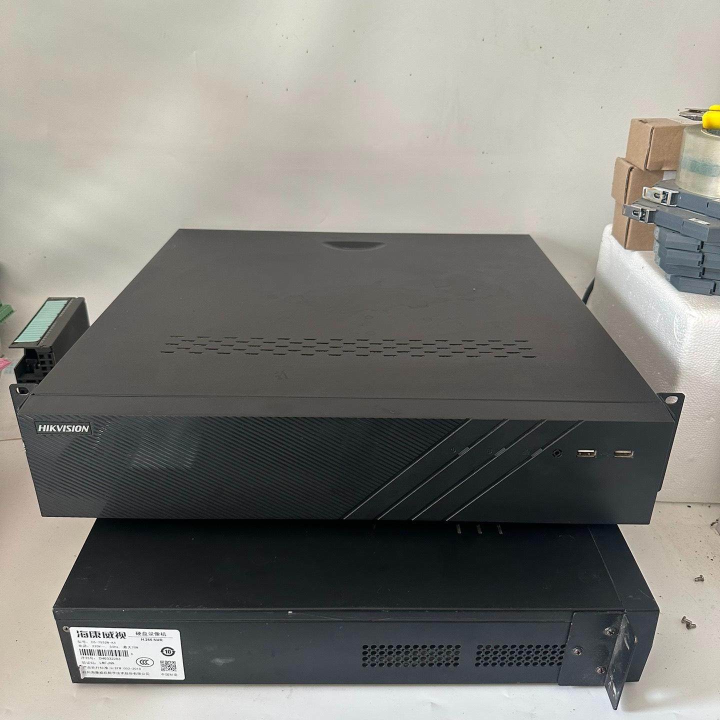 DS-8832N-R8 八盘位三十二路双网口高性能录