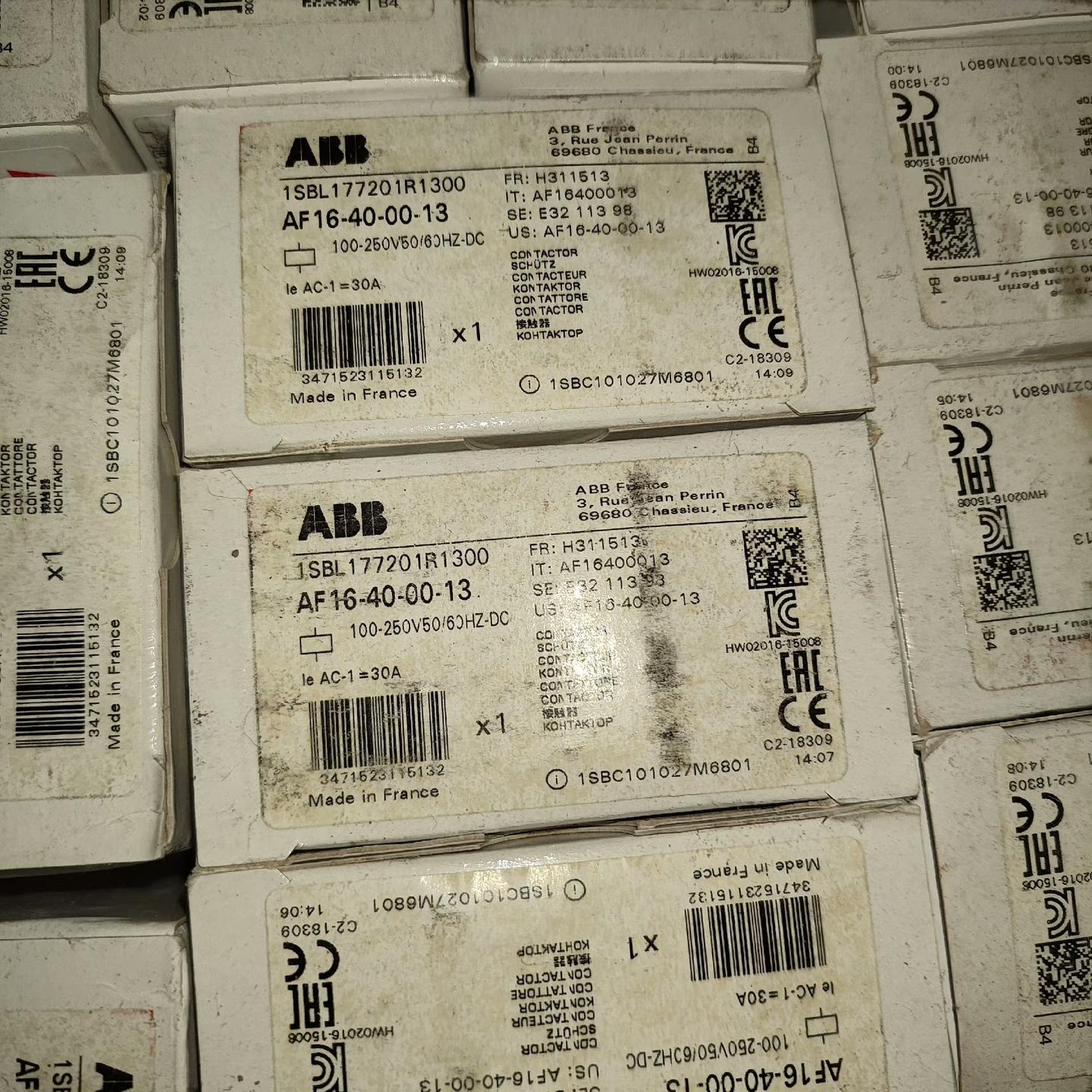 接触器 AF16ZB-30-10RT-21 电压 2