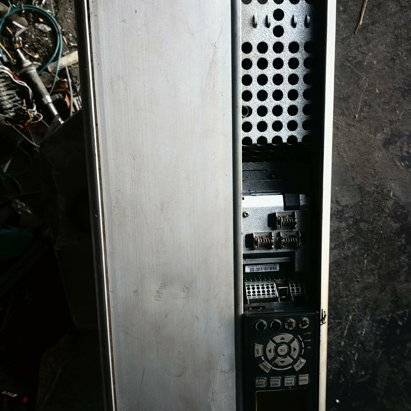 丹佛斯变频器FC-312P22KT5E20H 22KW