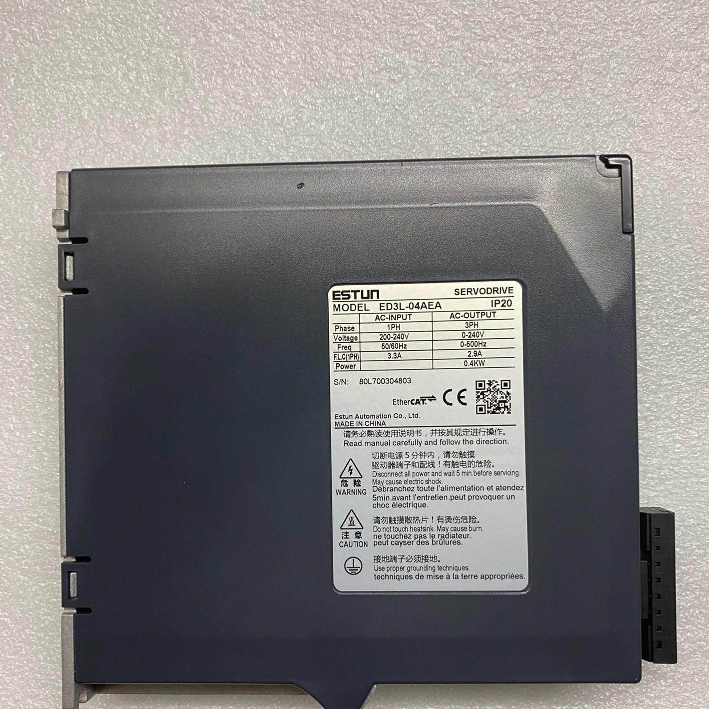 埃斯顿伺服驱动器 型号EM3A-04AEA 成色如图 功