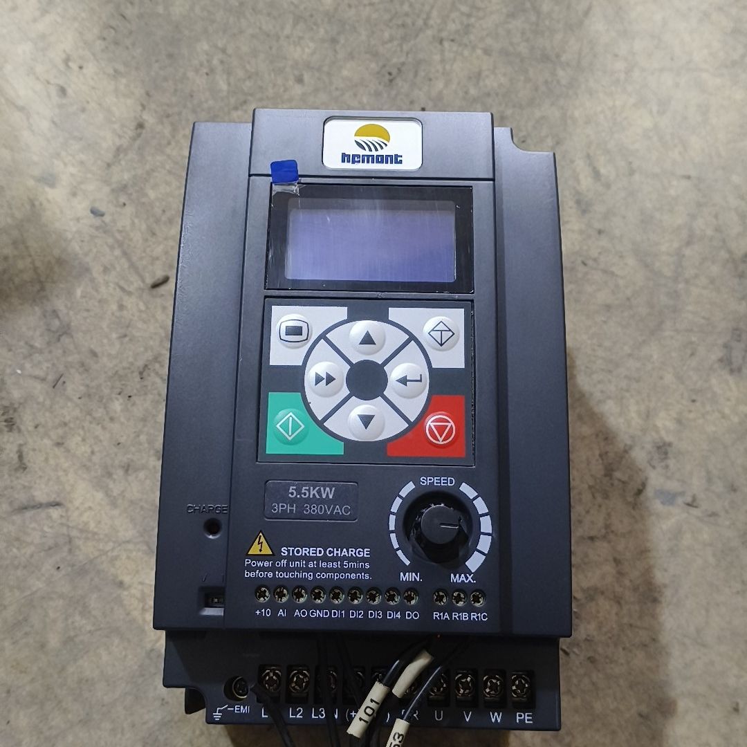 HD09-4T5P5G海普蒙特变频器 5.5千瓦机器 拆