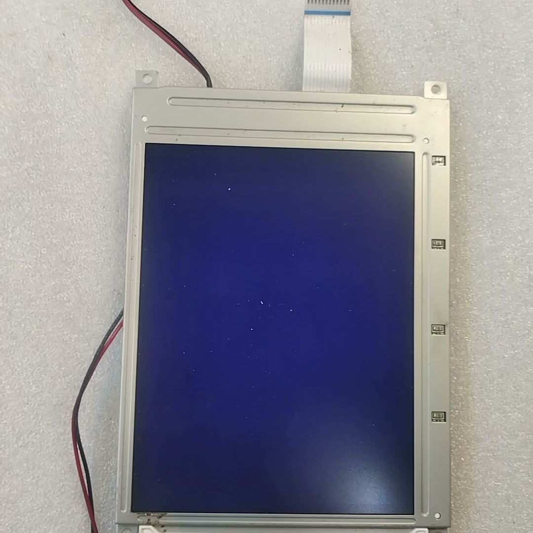 工控屏 型号LM057QB1T071 有多片 功能正常使用