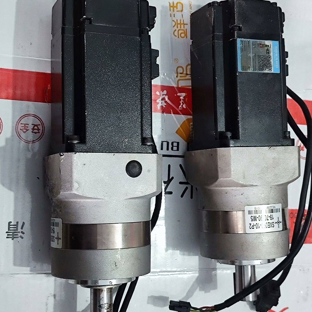 台达伺服电机带行星减速机一套 ECMA-C20807RS