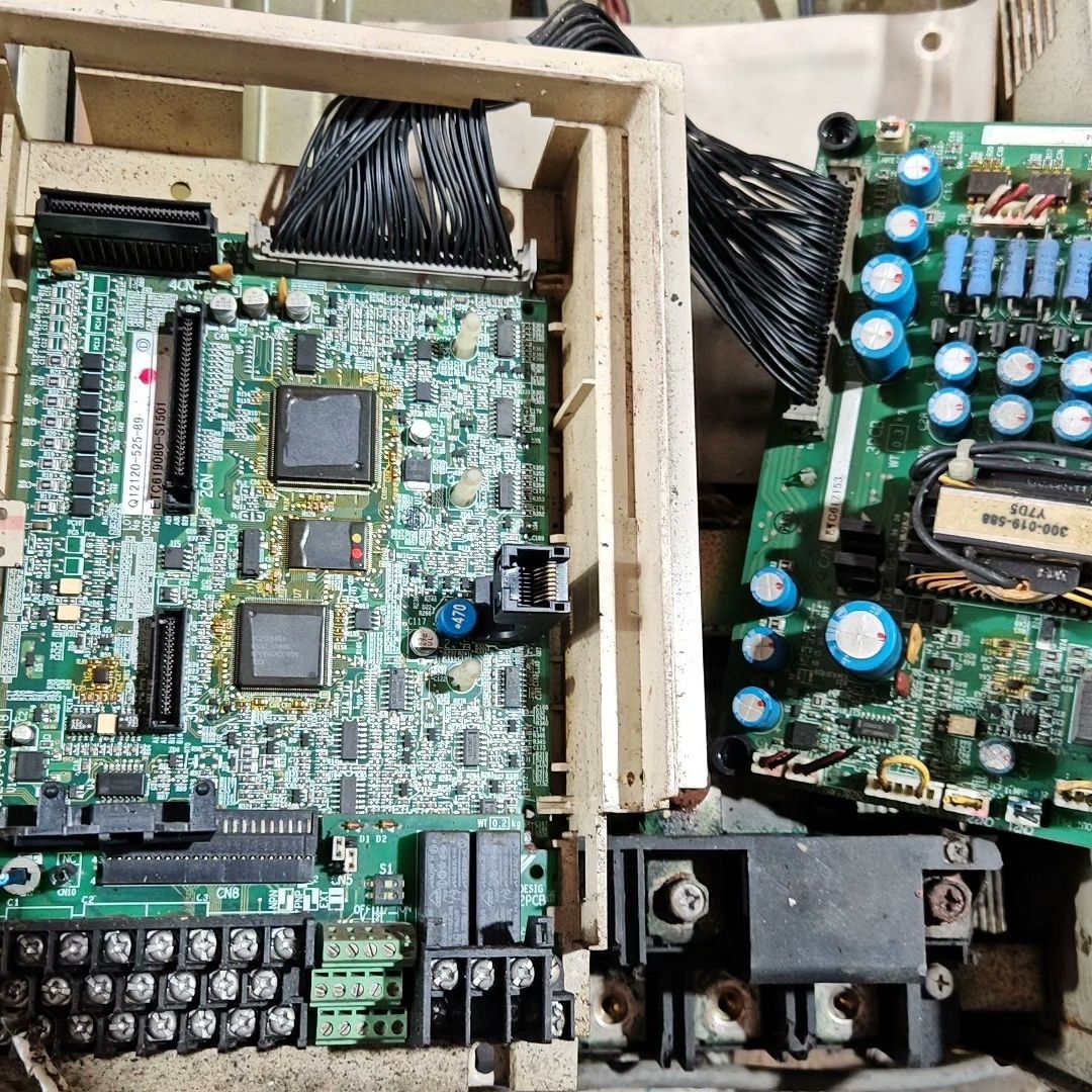 安川变频器F7主板cpu板主控板 3G3RV-B4300-Z