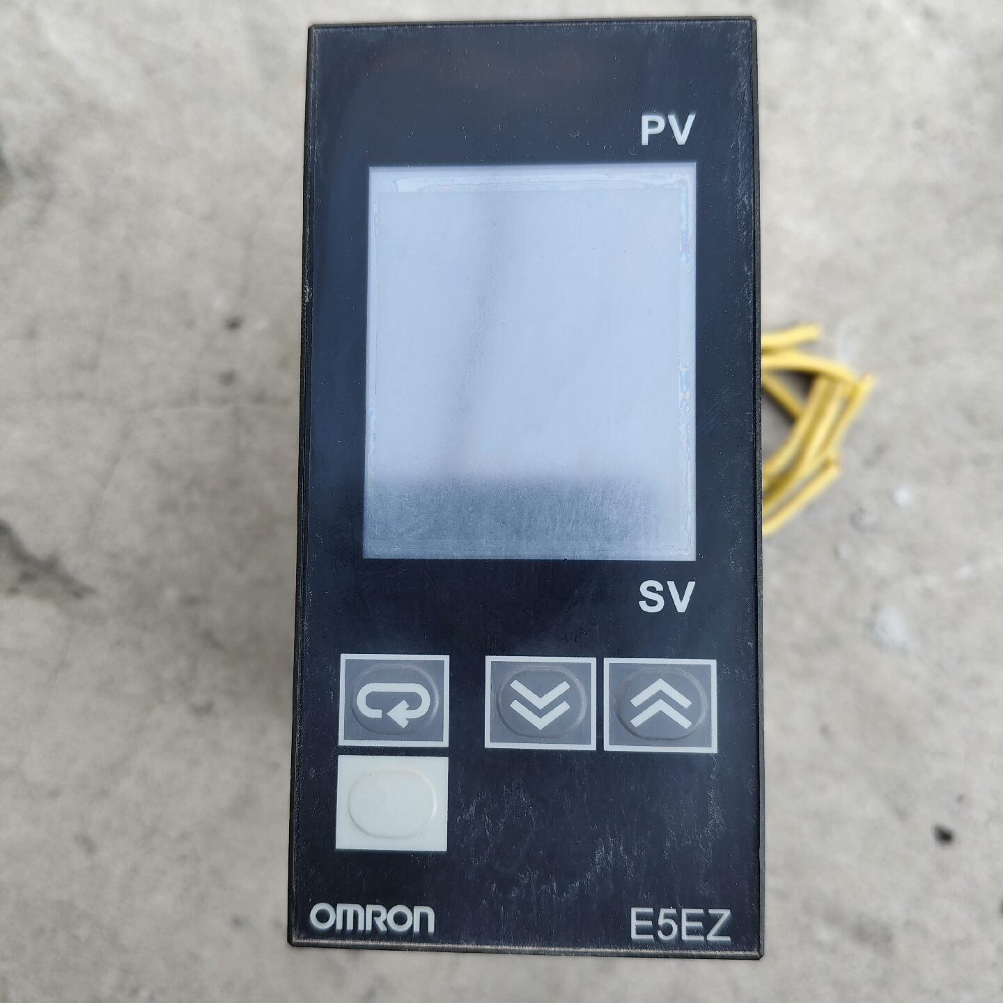 温控表E5EZ-C3温控仪 拆机现货 成色如图 共4件