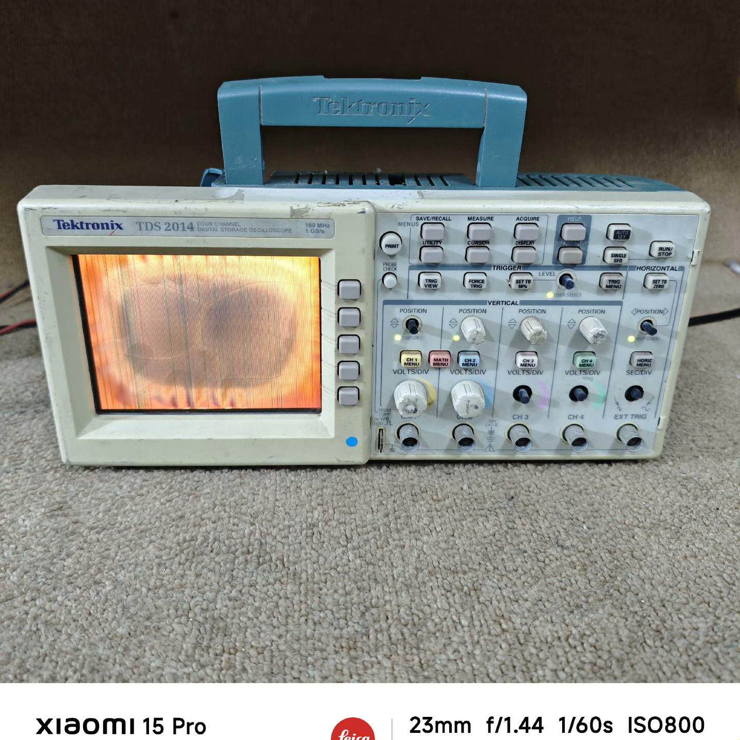 泰克TDS2014示波器 4通道 100M/1G 实物拍摄