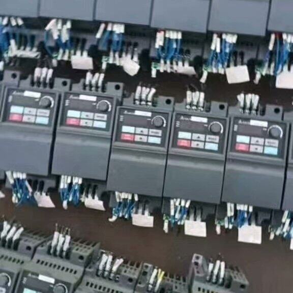 拆机剪线台达变频器VFD004EL43A  3PH 0.4K
