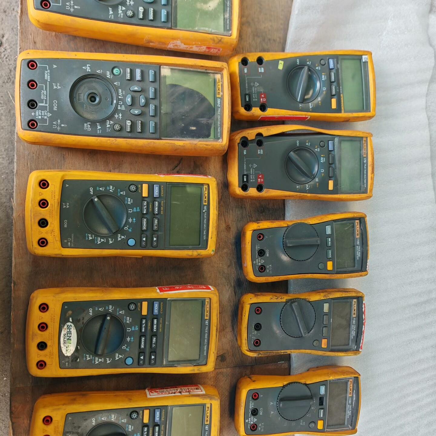 福禄克万用表FLUKE 才拉出来的货 成色如图287