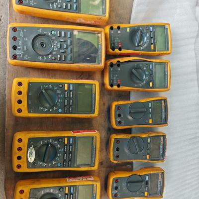 福禄克万用表FLUKE 才拉出来的货 成色如图287