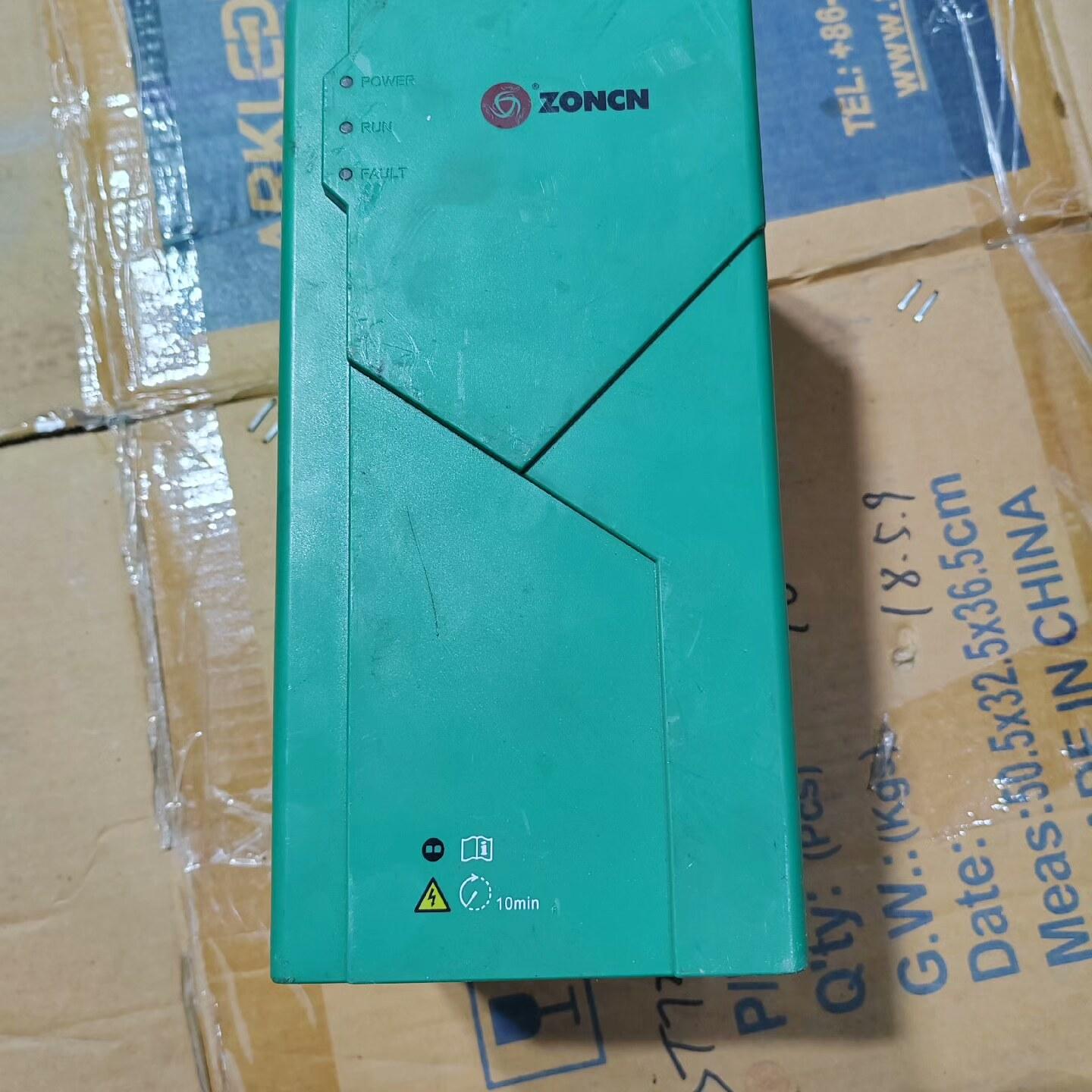 众辰变频器7.5KW SP600T-7R5KY-4 主回路测